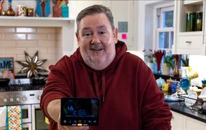 Johnny Vegas and a smart meter