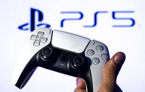 PlayStation 5 controller