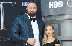 Haftnor Bjornsson et Kelsey Henson