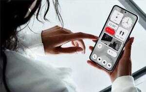 Nothing Phone (2)